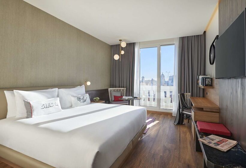 Отель Hyatt Centric Gran Via Madrid