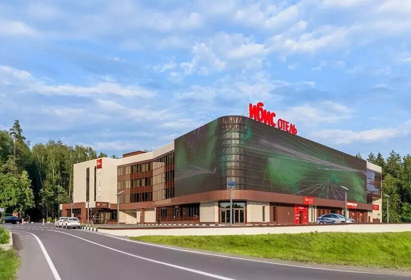 ホテル Ibis Moscow Domodedovo Airport