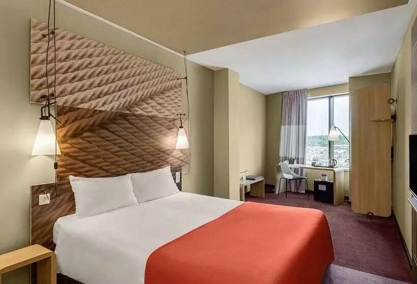 ホテル Ibis Moscow Domodedovo Airport
