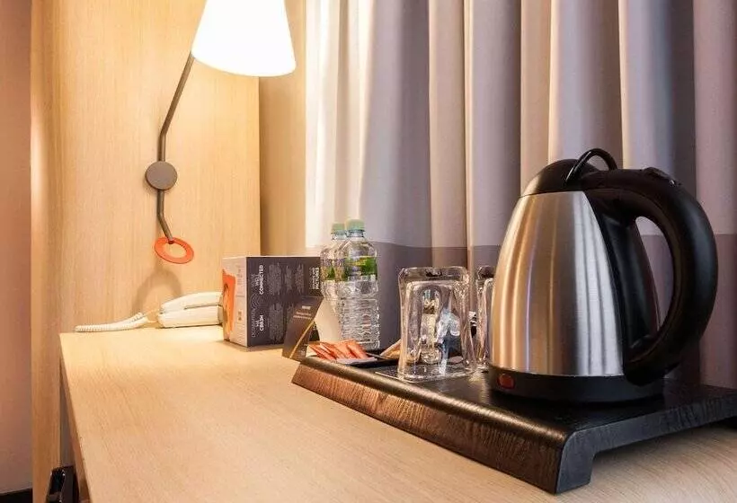 ホテル Ibis Moscow Domodedovo Airport