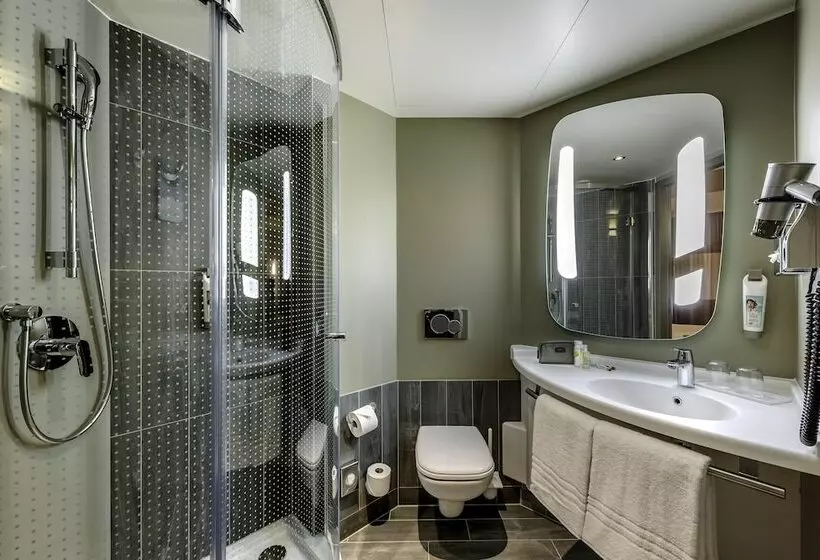 ホテル Ibis Moscow Domodedovo Airport