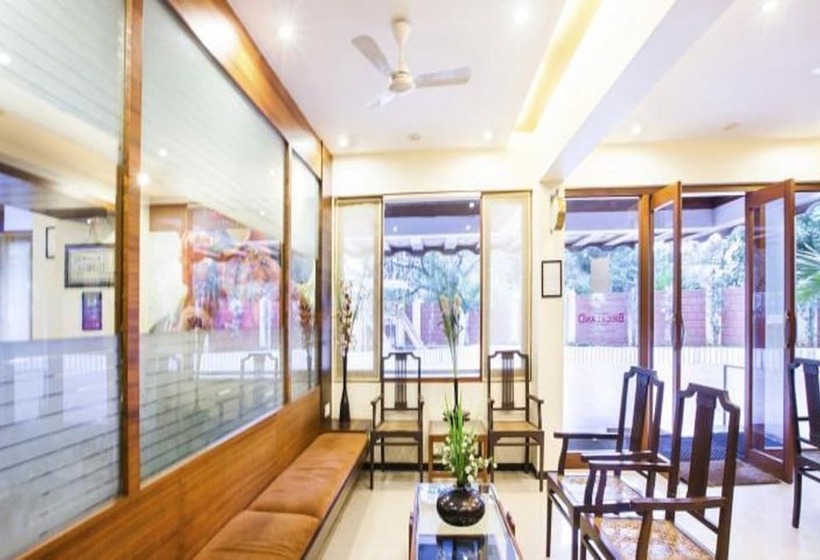 호텔 Jaffer Bhais Brickland