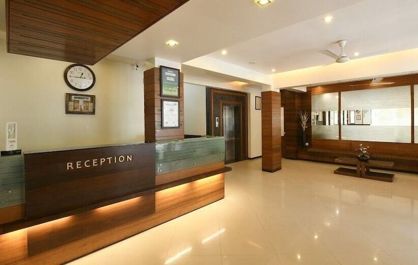 호텔 Jaffer Bhais Brickland