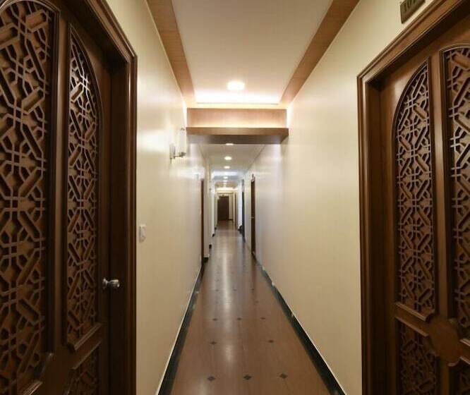 호텔 Jaffer Bhais Brickland