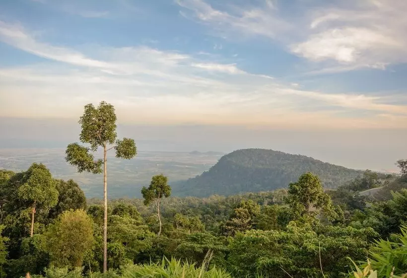 هتل Le Bokor Palace