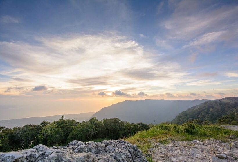 فندق Le Bokor Palace