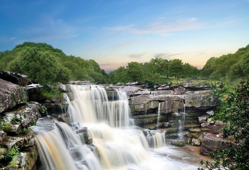 فندق Le Bokor Palace