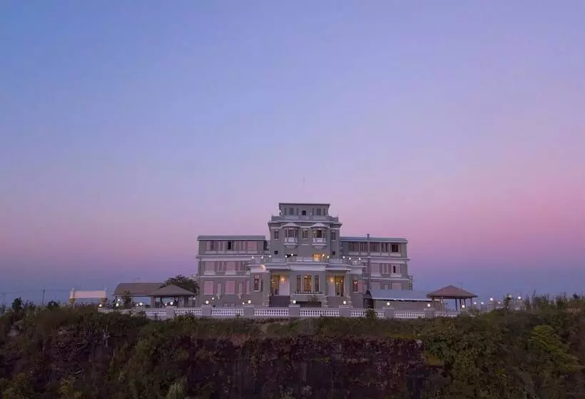 هتل Le Bokor Palace