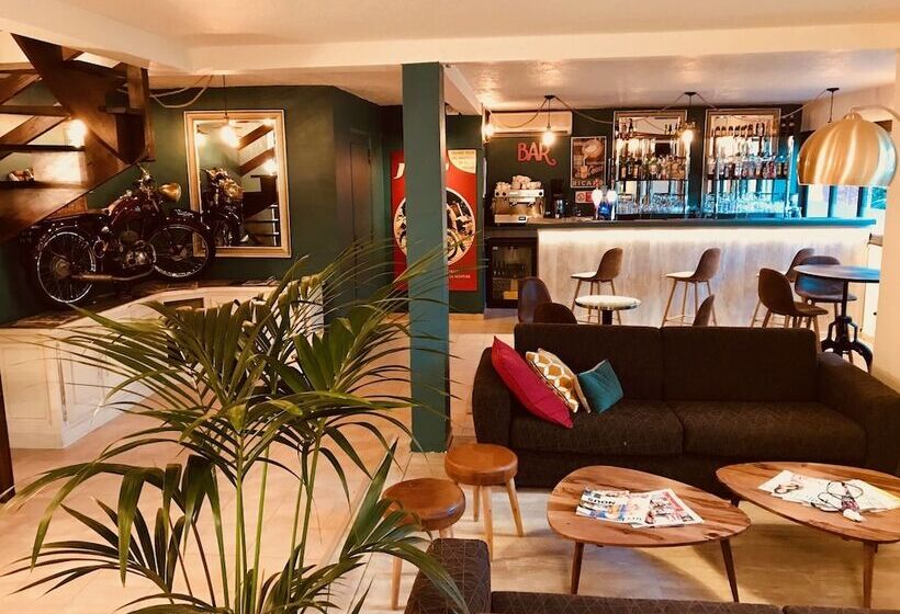 فندق Les Pins Blancs En Provence