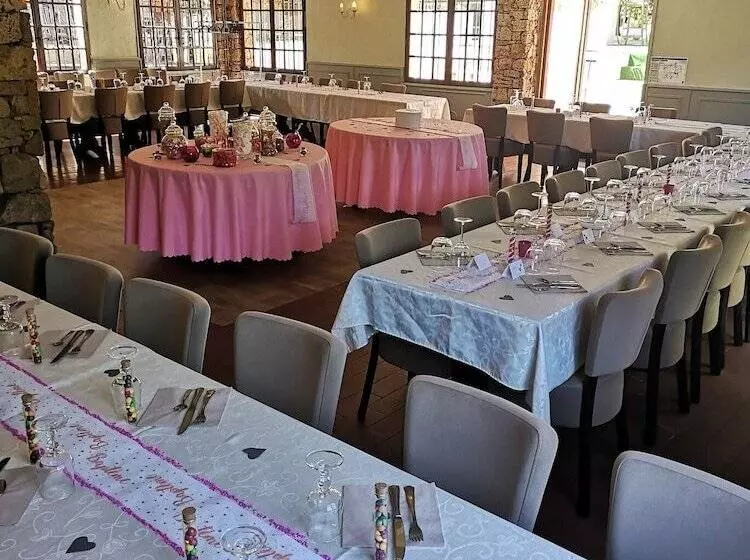 Hotelli Les Pins Blancs En Provence