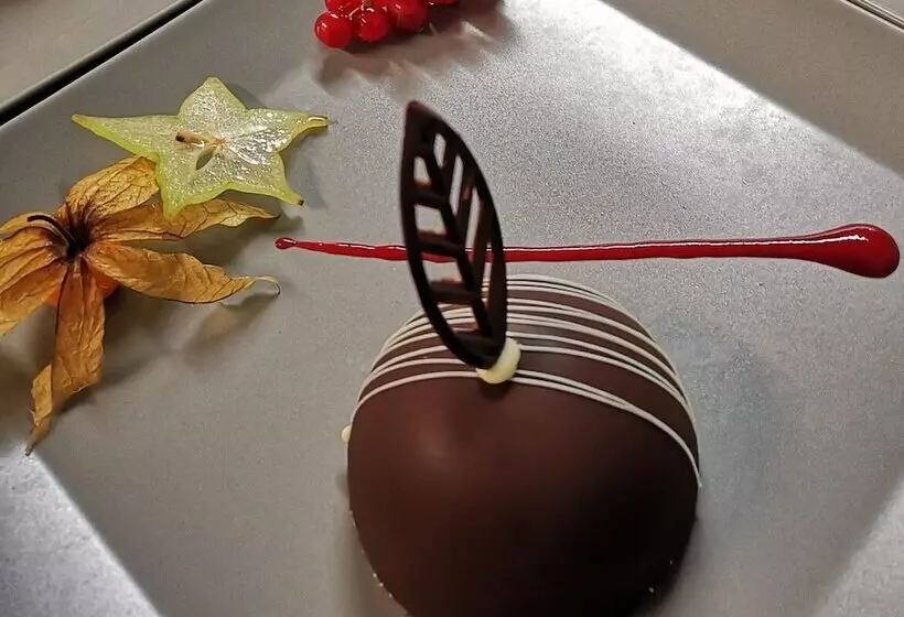 Hotelli Les Pins Blancs En Provence