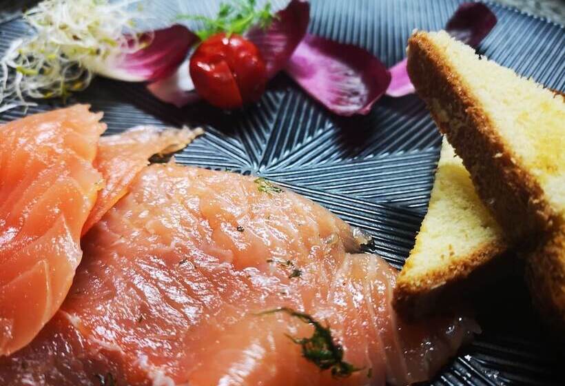 فندق Les Pins Blancs En Provence