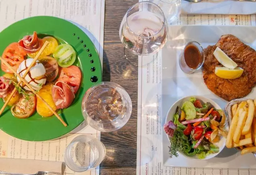 Hotelli Les Pins Blancs En Provence