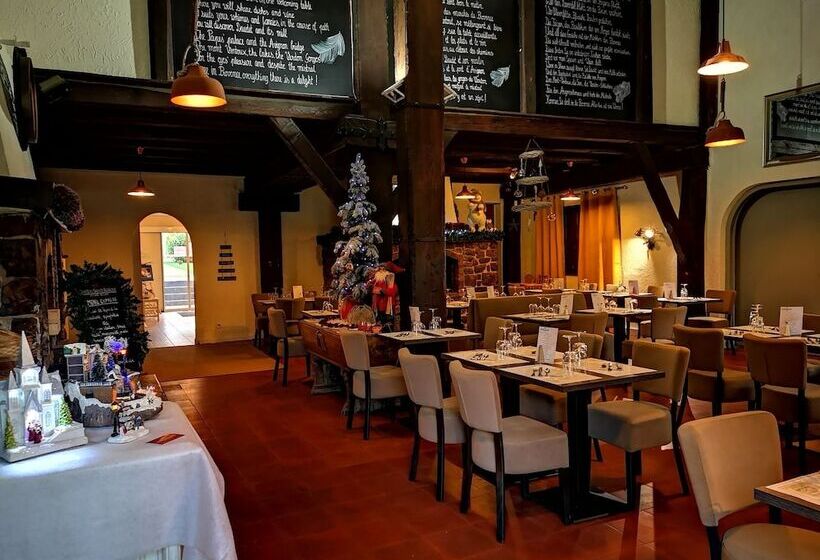 فندق Les Pins Blancs En Provence