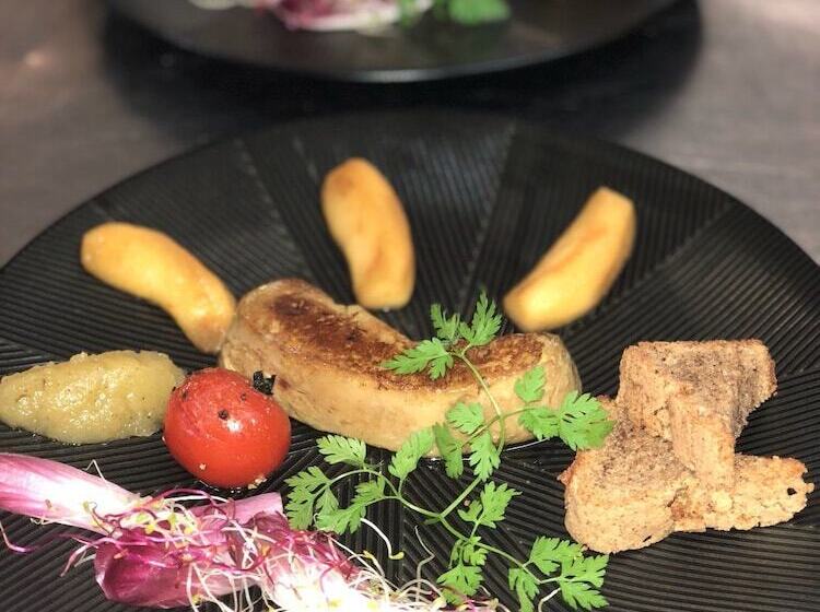 فندق Les Pins Blancs En Provence