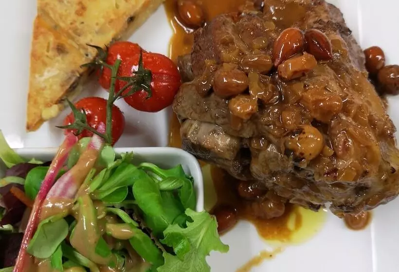 Hotelli Les Pins Blancs En Provence