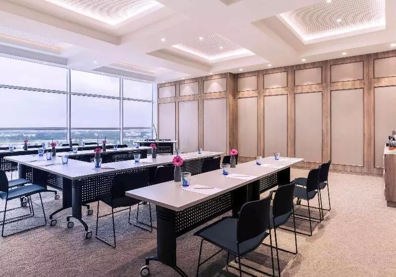 ホテル Mercure Jakarta Pantai Indah Kapuk