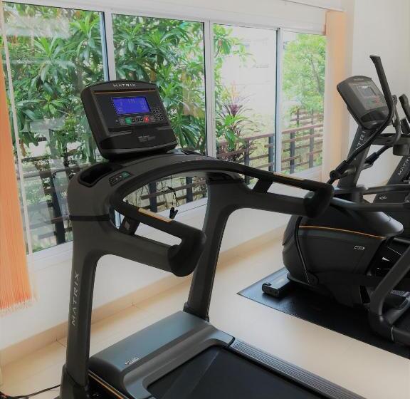 בית מלון כפרי Paragon Suites Resort