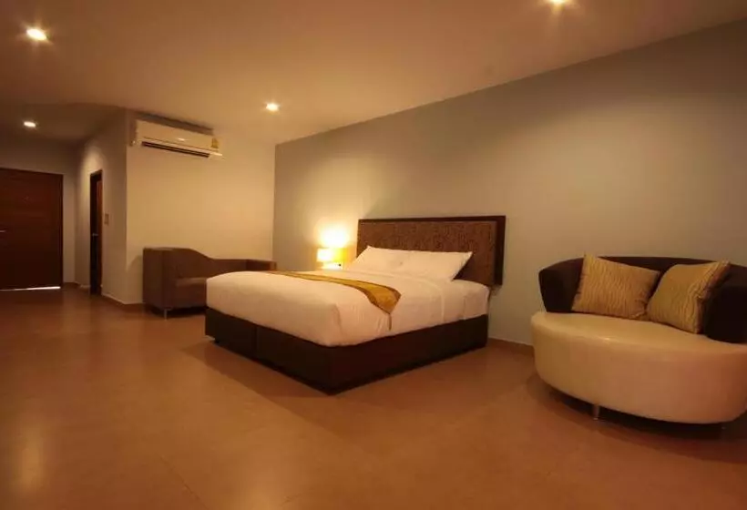 هتل Paragon Suites Resort