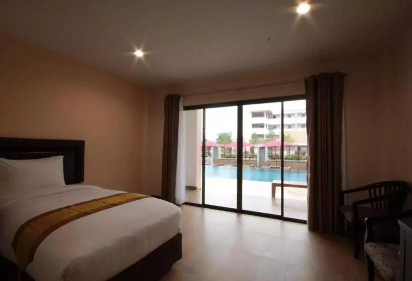 هتل Paragon Suites Resort