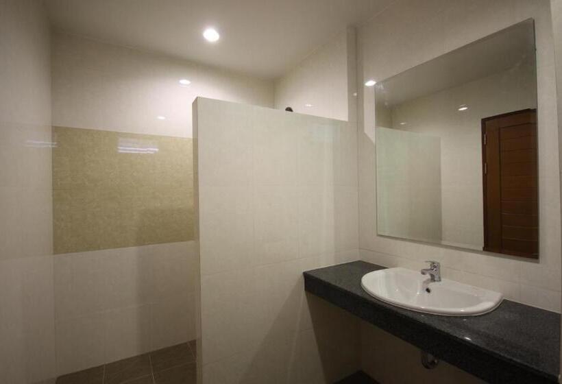 בית מלון כפרי Paragon Suites Resort