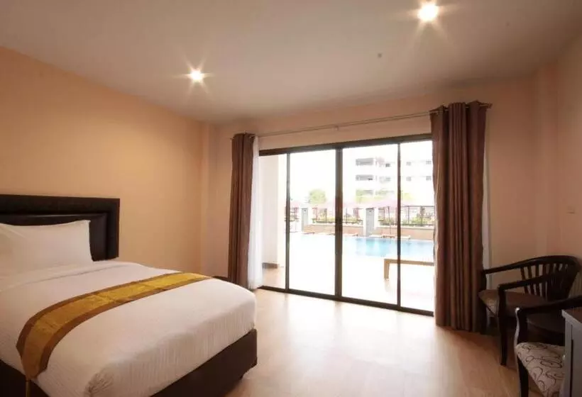 هتل Paragon Suites Resort