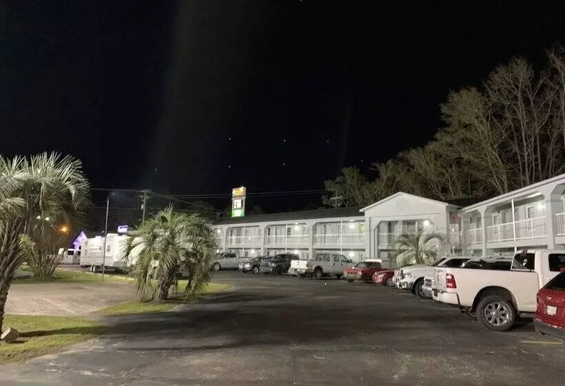 ホテル Travelodge By Wyndham Walterboro