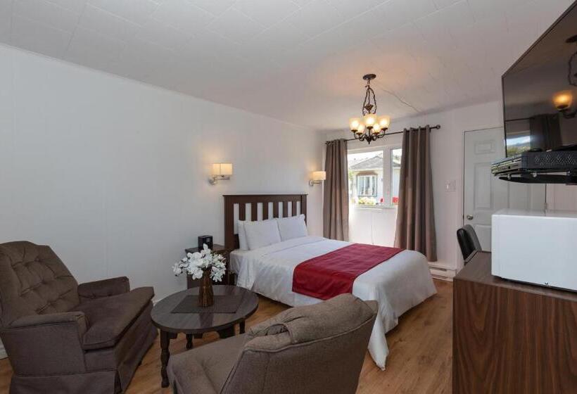 Motel Au Fleuve D'argent