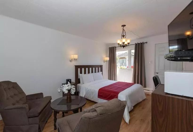 Motel Au Fleuve D'argent