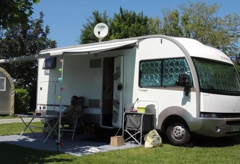 リゾートホテル Camping L'arada Parc