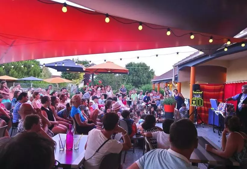 リゾートホテル Camping L'arada Parc