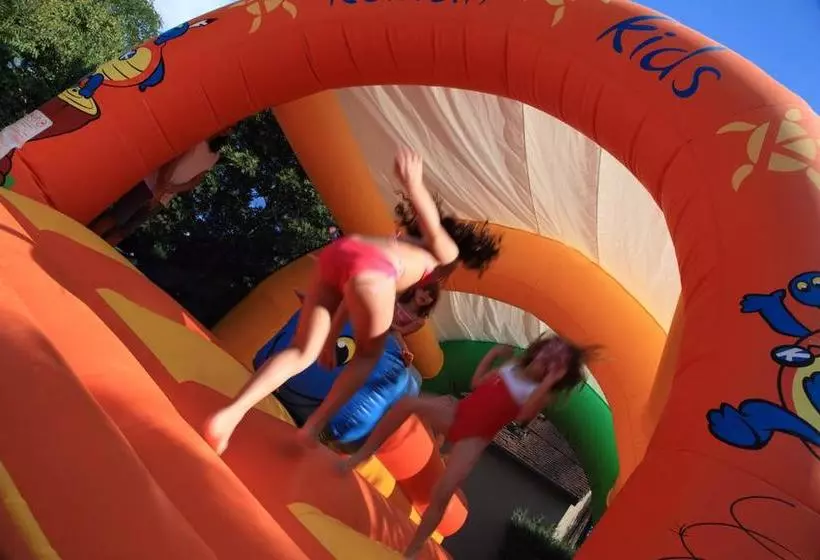 リゾートホテル Camping L'arada Parc