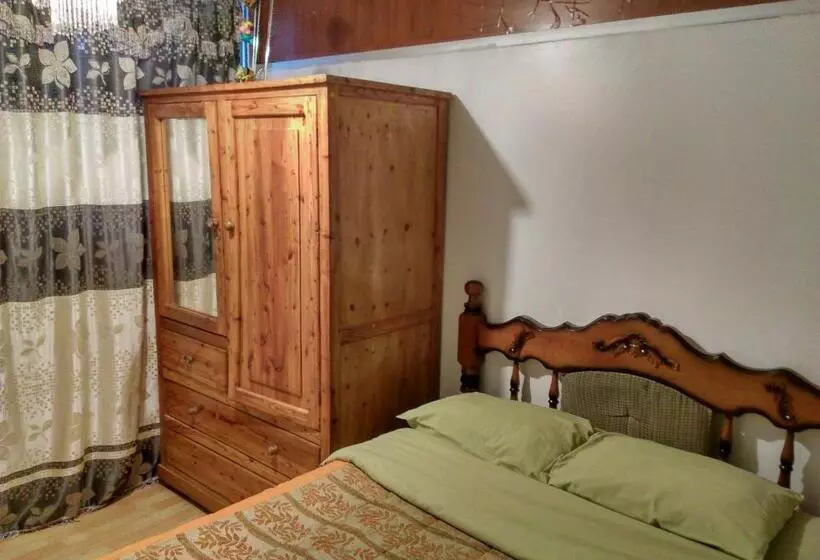 Retkeilymaja Escocie   Centro Historico