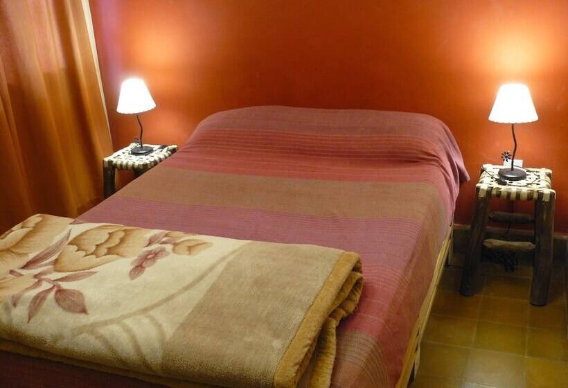 הוסטל Hostal La Antigua