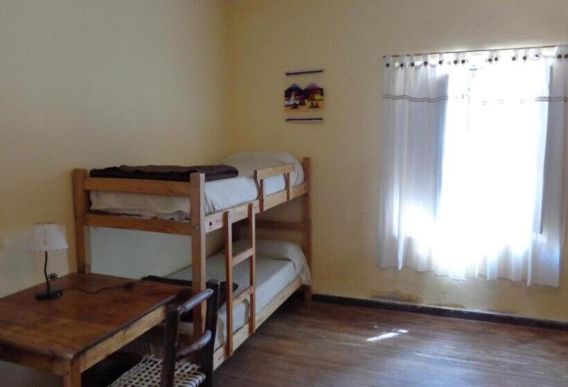 הוסטל Hostal La Antigua