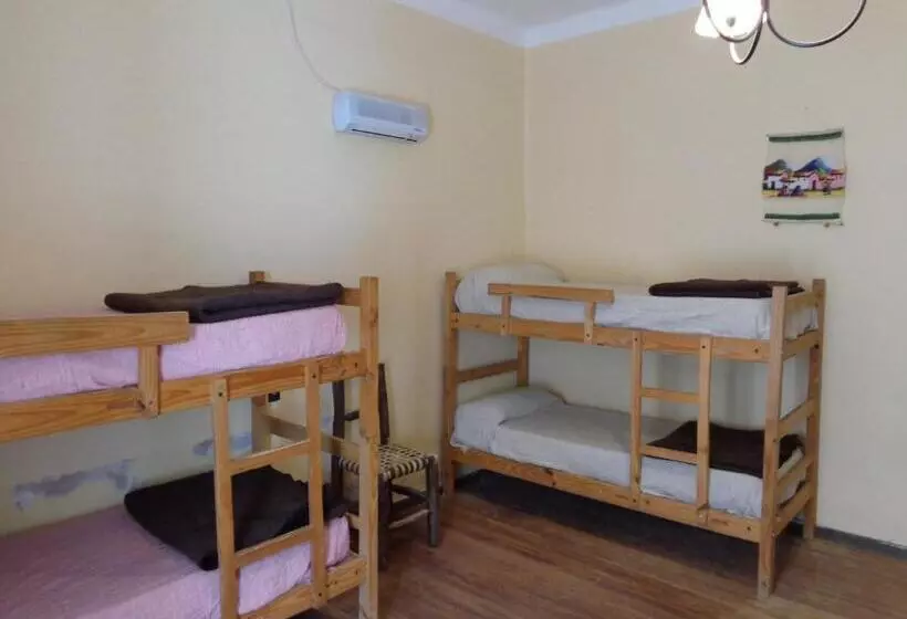 Retkeilymaja Hostal La Antigua