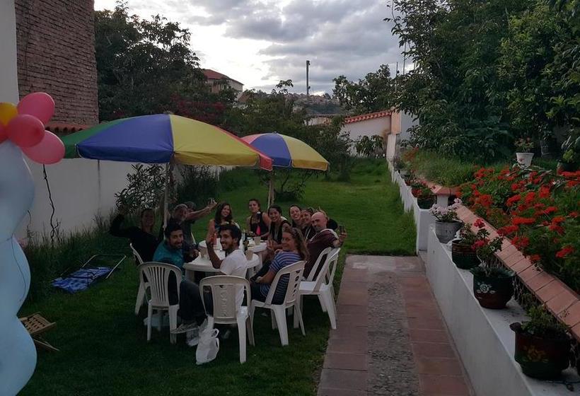 Villa Oropeza Hostel