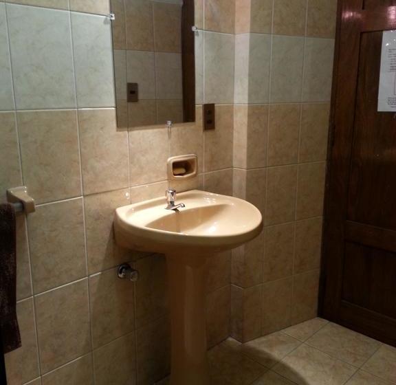 Villa Oropeza Hostel