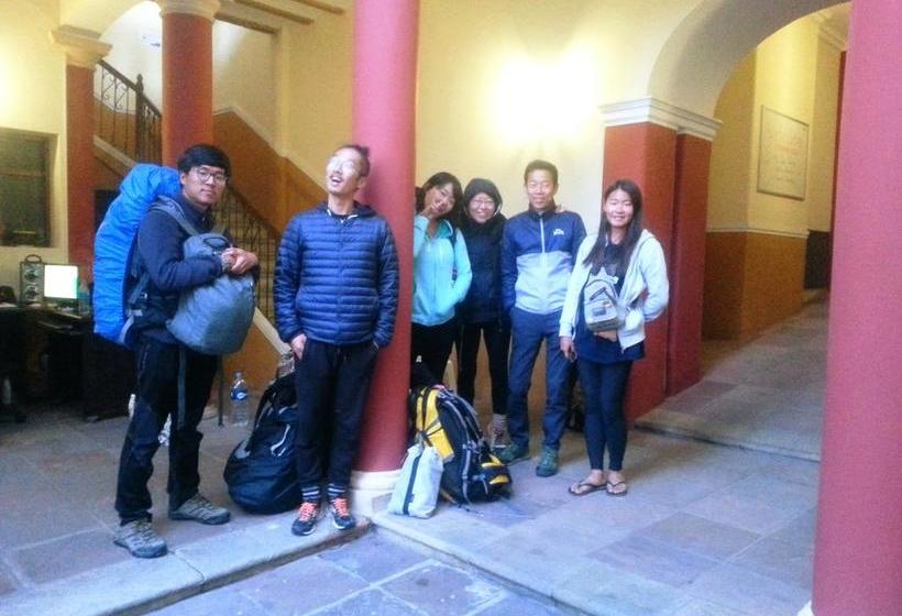 Villa Oropeza Hostel