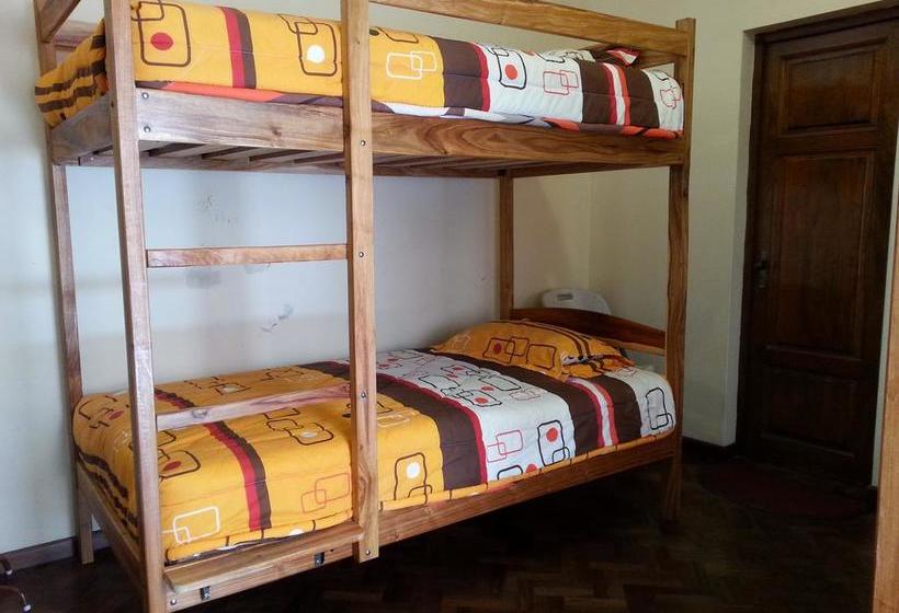 Villa Oropeza Hostel