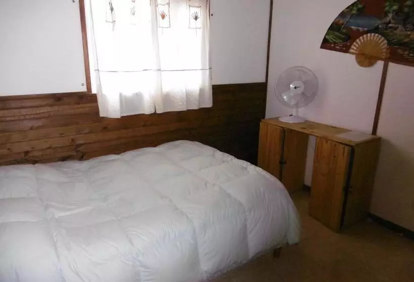 Hostel La Casa De Tounens