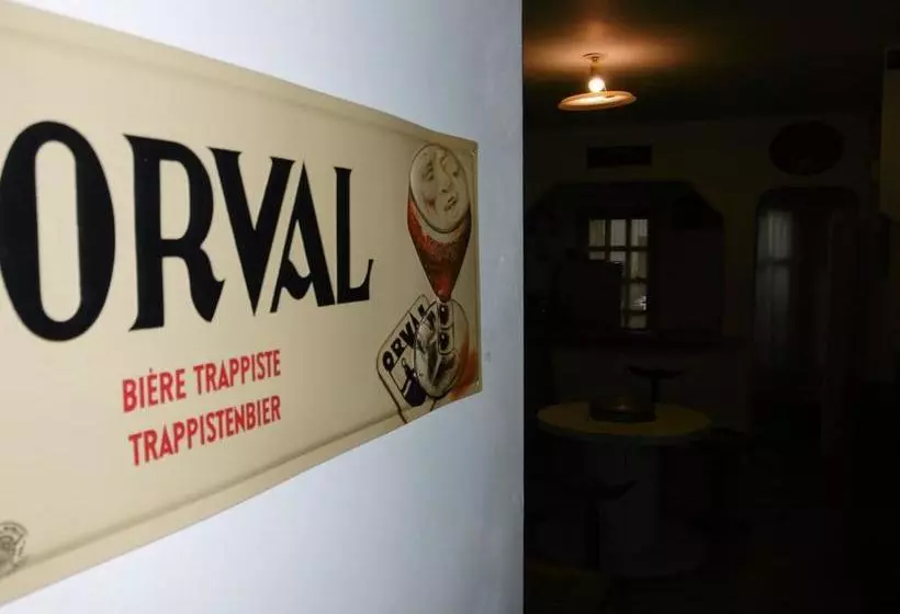 Hostel La Casa De Tounens