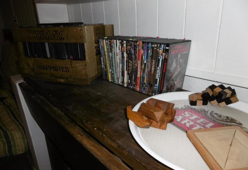 Hostel La Casa De Tounens