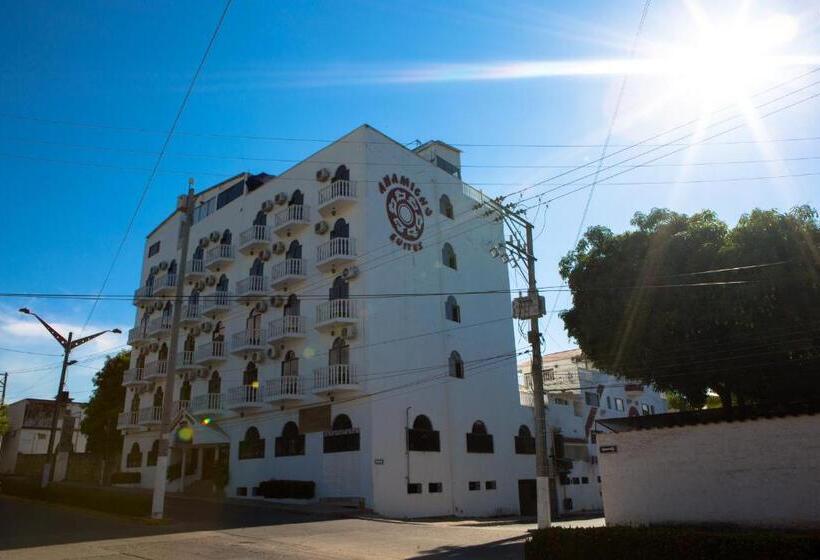 Hotel Anamichu Suites