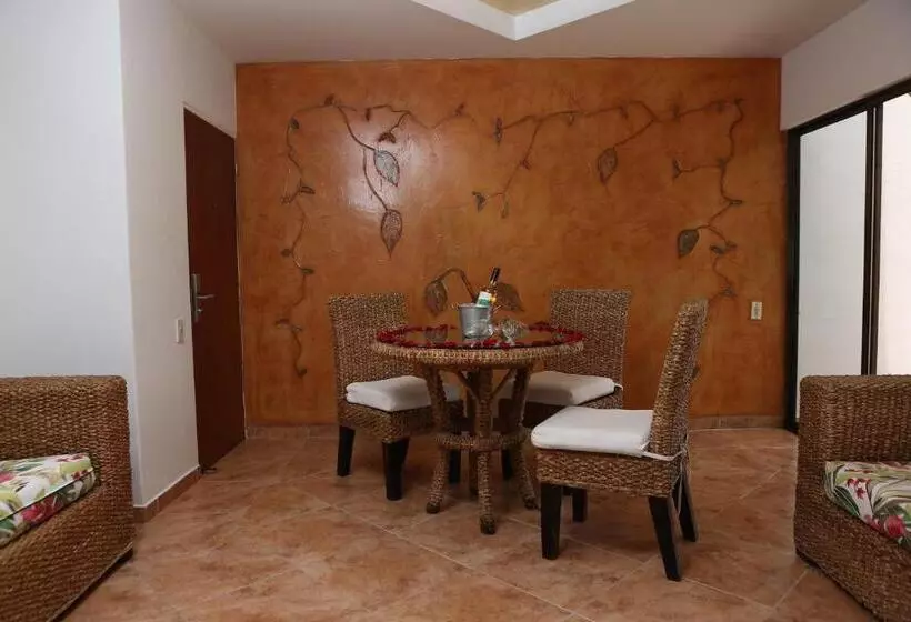 Hotelli Anamichu Suites