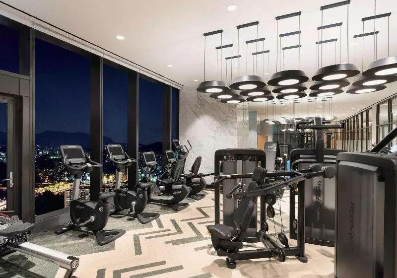 Novotel Suites Ambassador Seoul Yongsan