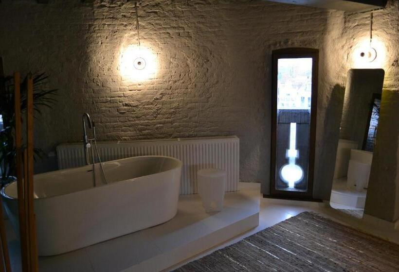 住宿加早餐  De Pelsertoren