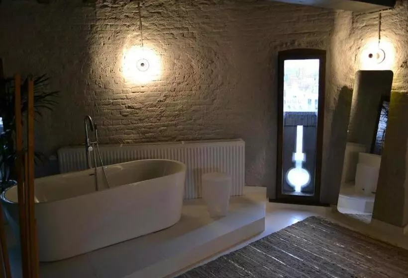 Aamiaismajoitus (B&B) De Pelsertoren