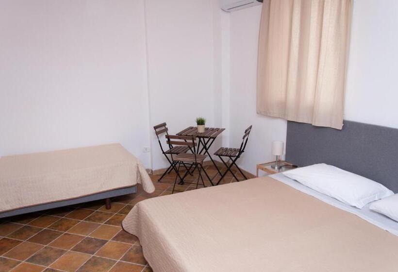 Bed and Breakfast Guest House Del Lido