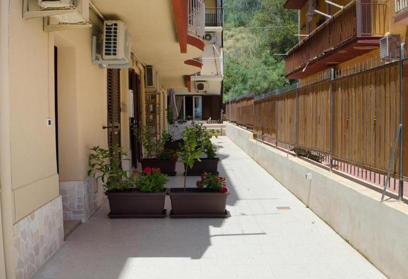 Bed and Breakfast Guest House Del Lido